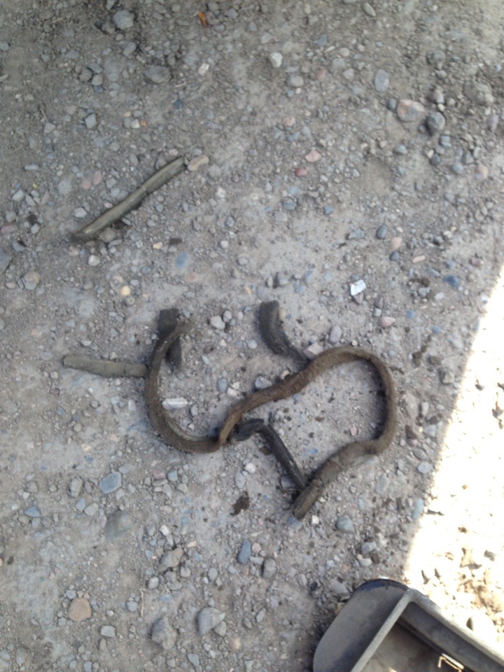 Вода в карманах багажника. — Lada Приора седан, 1,6 л, 2011 года ...