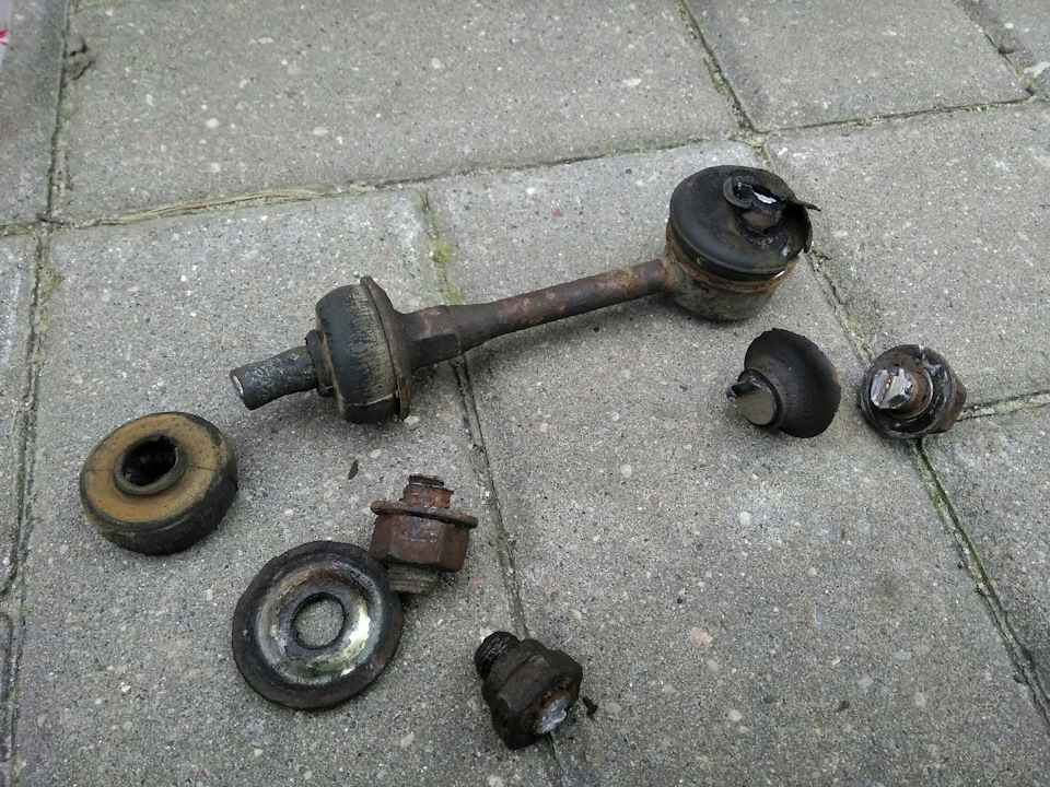 Задние стойки стабилизатора — Hyundai Accent (2G), 1,5 л, 2002 года ...