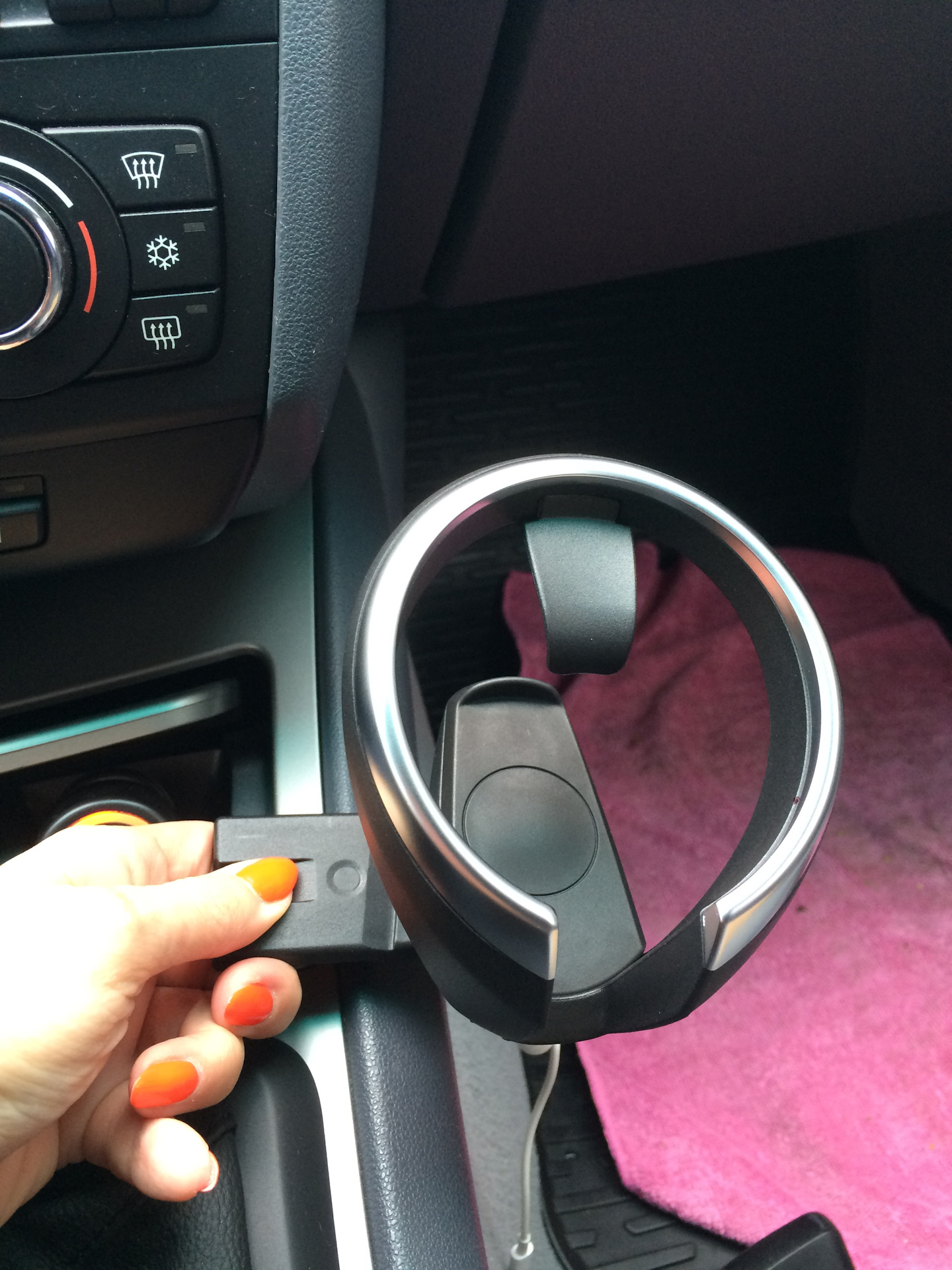 Подстаканник — BMW 3 series (E90), 2 л, 2006 года | аксессуары | DRIVE2