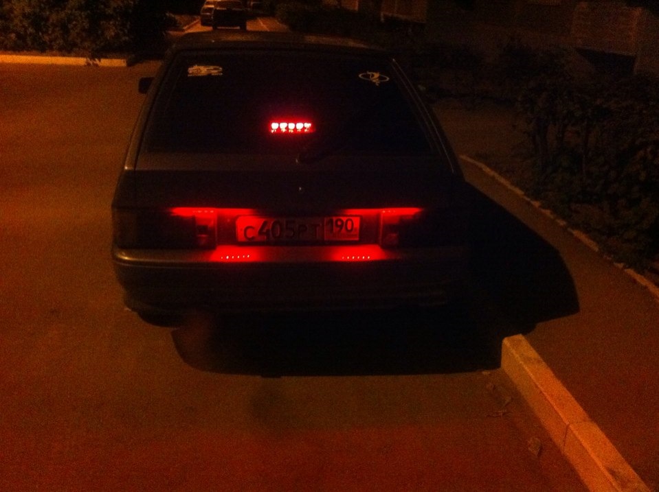 Отказала проводка на задние габариты, пришлось как то крутиться ...