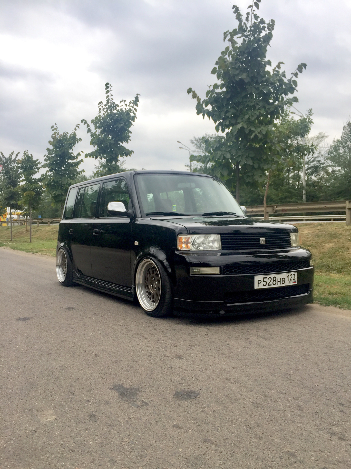 Scion XB 911