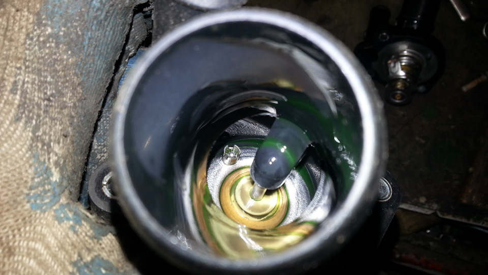 Внутри термостат выглядит как новый — Mazda 6 (1G) GG