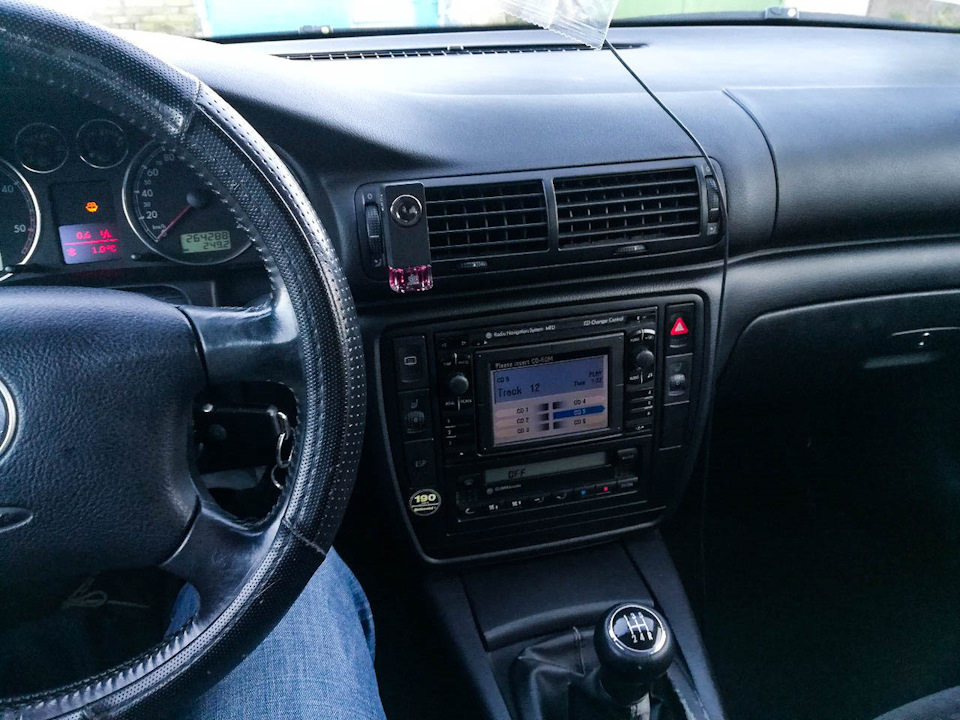 VW RADIO NAVIGATION SYSTEM MFD — Volkswagen Passat Variant (B5), 1,9 л