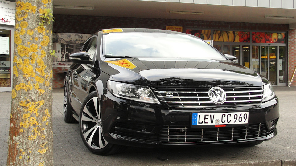 VW Passat cc Black