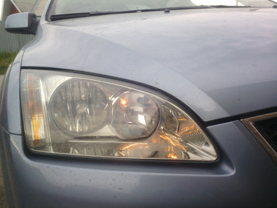 Замена лампочек габаритов и задних поворотников. — Ford Focus II Sedan ...