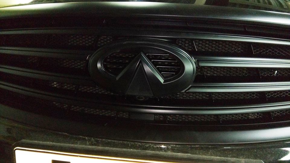 Хромированные детали на шкода суперб 2007 года. Черный хром краска. Покрасить хромированную деталь в черный. Покрасить хром в черный цвет. Покраска хромированных деталей в черный.