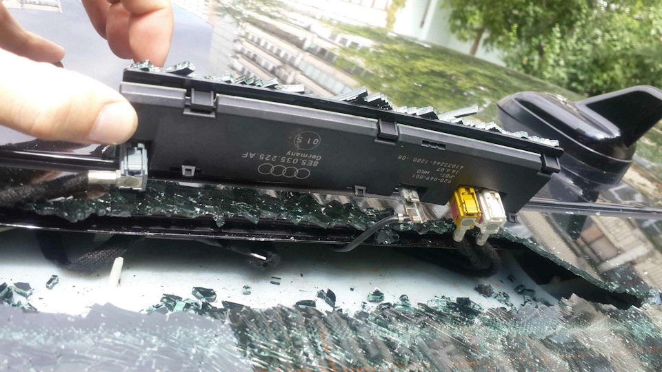 Замена заднего стекла — Audi A4 (B7), 2 л, 2007 года | визит на сервис ...