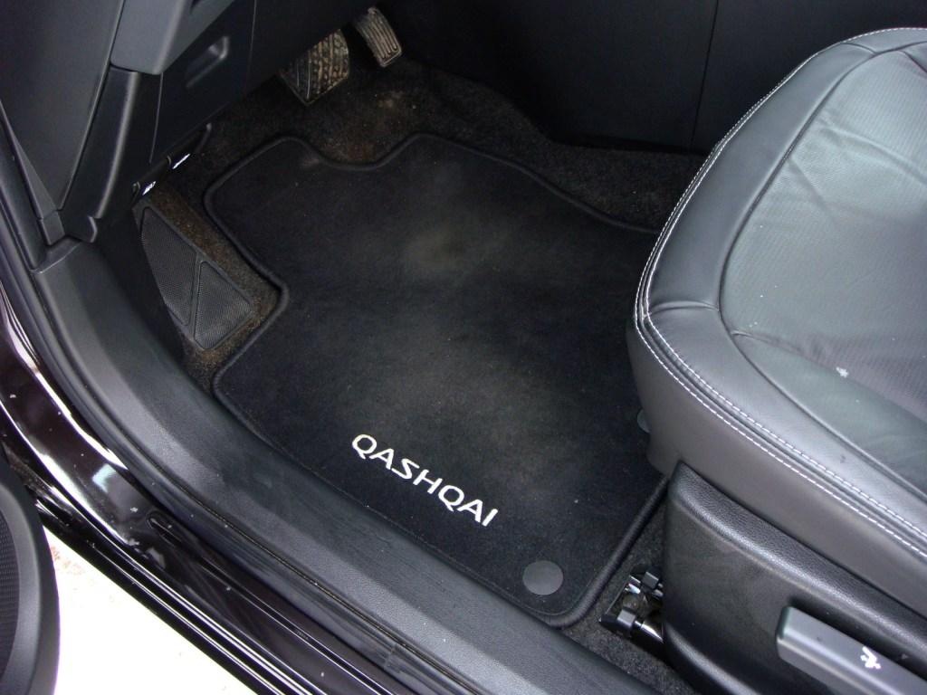 Коврик в багажник… — Nissan Qashqai (1G), 2 л, 2009 года | аксессуары |  DRIVE2