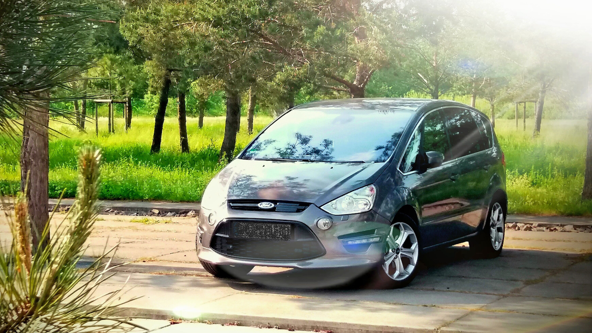 Ford b Max 2011