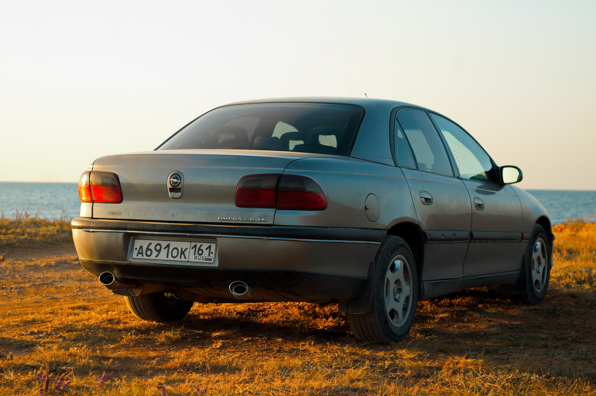 Машина омега б. Opel Omega b 1995. Опель Омега седан 1995. Opel Omega 1995. Opel Omega 1995 2.5.