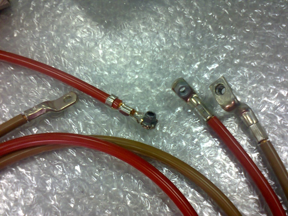 При пиковой нагрузке РТС потребляет почти 1 киловатт энергии, точнее 995 Ватт. Кабели держат нагрузку вполне достойно, на ощуп слегка теплые при таком тестовом режиме… — Skoda Yeti