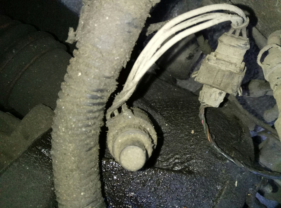 Что за …？ — Lada Приора седан, 1,6 л, 2007 года | своими руками | DRIVE2