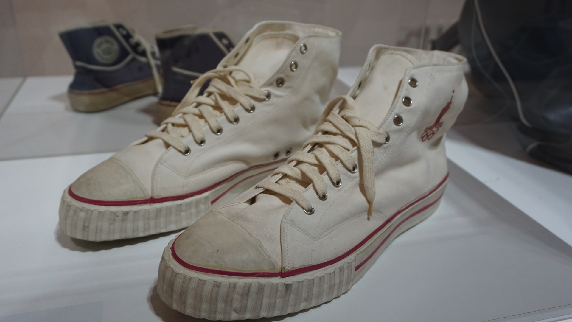 Китайские кроссовки 80 х годов фото