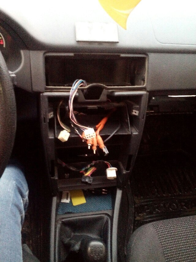 Проблема: гул или шум в колонках решена! — Lada Приора седан, 1,6 л ...