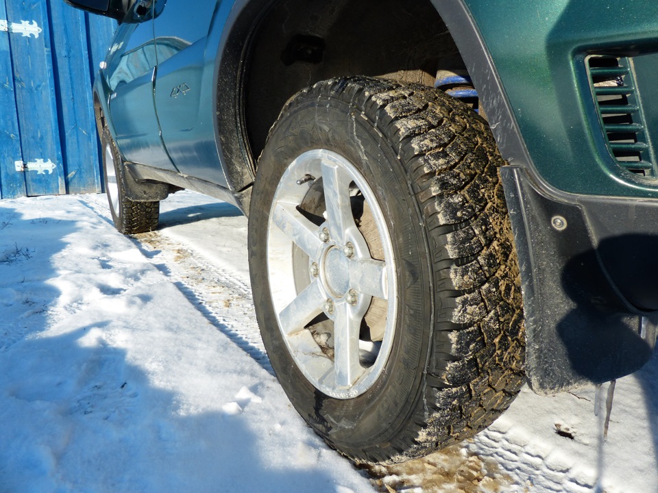 Нива шевроле шины матадор. Нива шевроле шины матадор. Грязевая резина на шевроле нива r16. Резина матадор 16 215 65 на ниву. Резина ат на ниву шевроле р15.