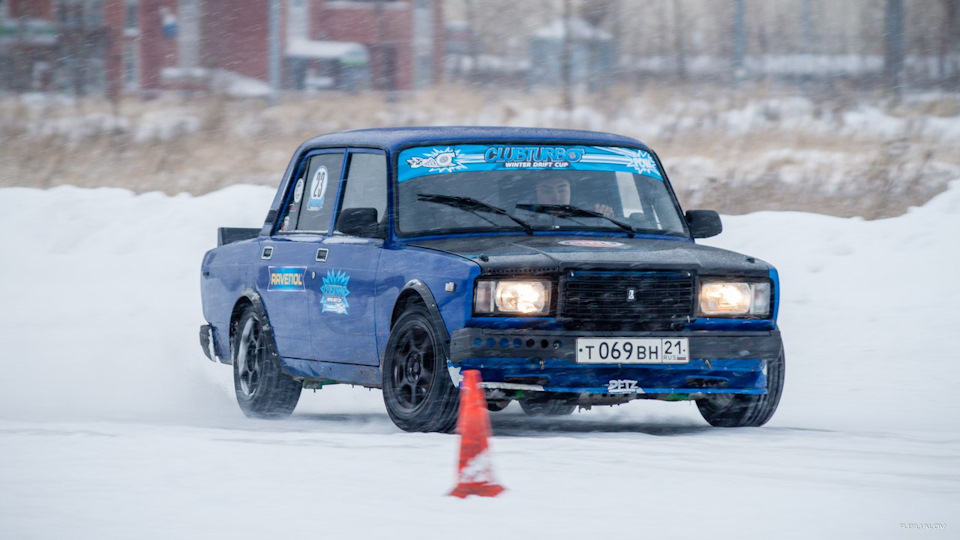 ВАЗ 2105 зимний дрифт стенс