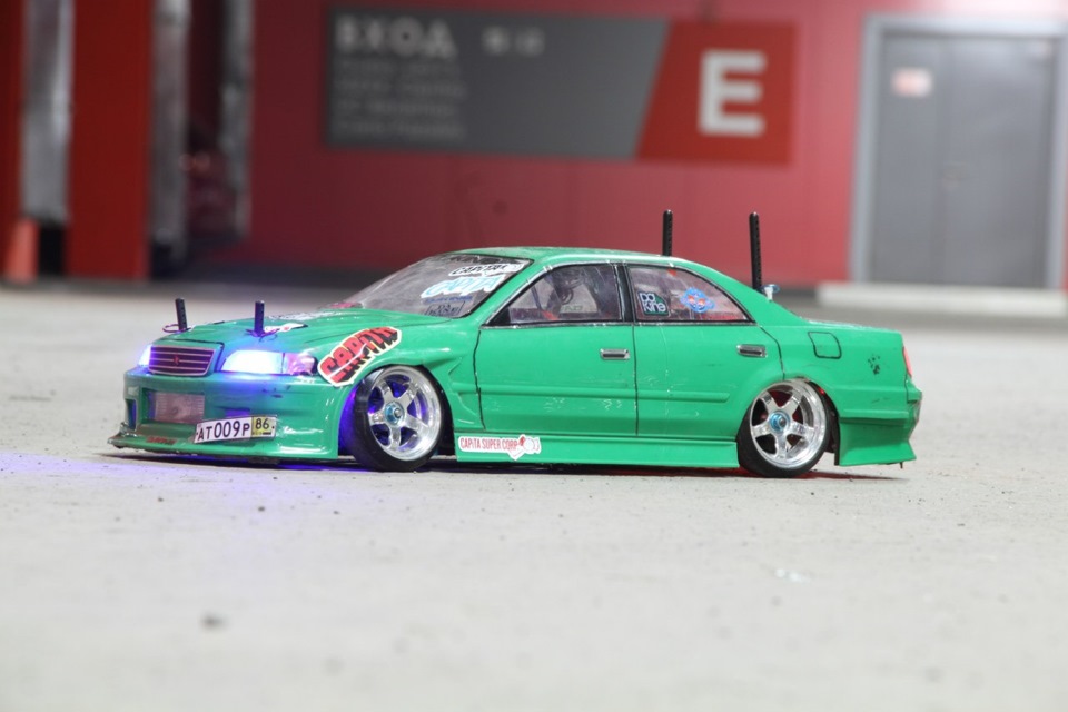 Rc drift. Toyota Chaser 100 RC. Тойота Чайзер RC Drift. RC Drift корч. Дрифт машинка Марк 2.