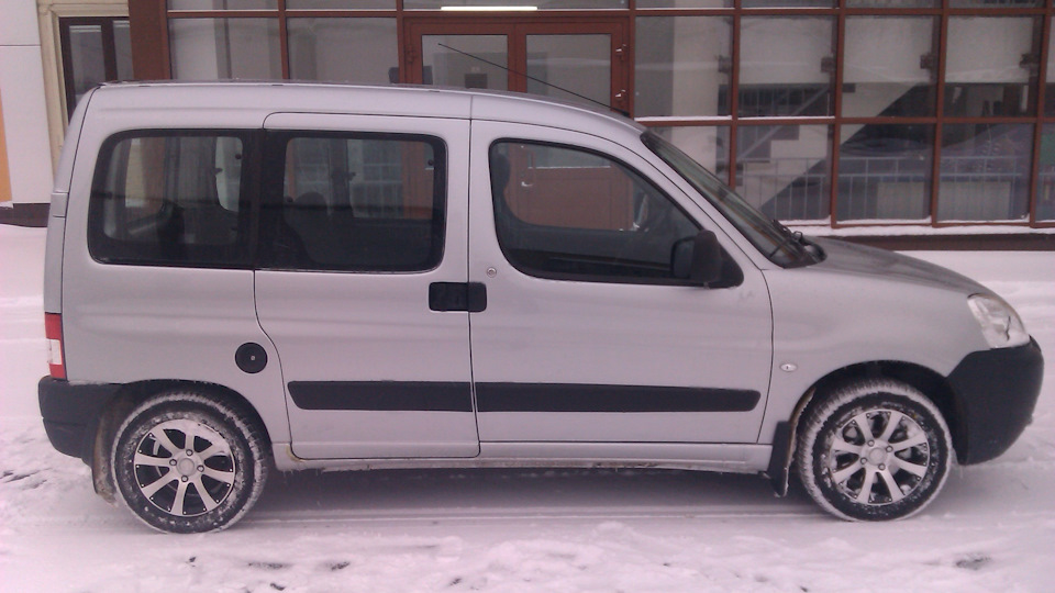 Туго включаются передачи МКПП — Citroen Berlingo (1G), 1,4 л, 2011 года ...