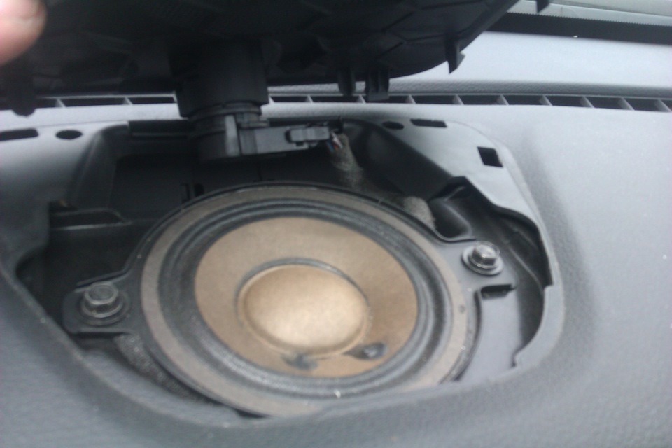 Opel astra j штатные динамики. Opel astra h динамики. Opel astra h 2006 динамики в задних дверях. Динамика opel astra j. Штатные динамики astra j.