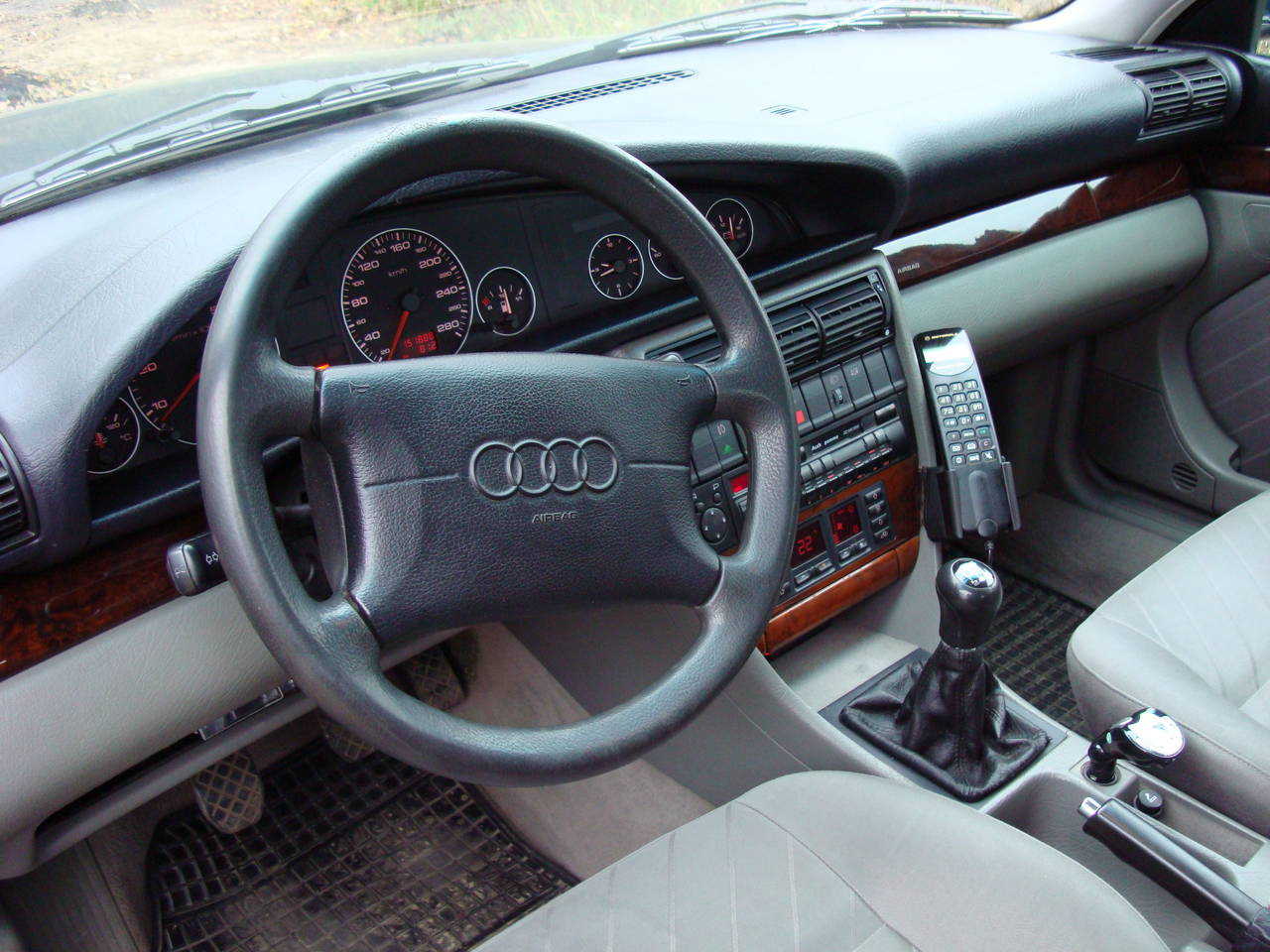 06 06 1990. Audi a6 c4 1994 Interior. Audi 100 c4 45 кузов. Ауди 100 45 кузов 2.8 салон. Ауди а6 с4 1994 салон.