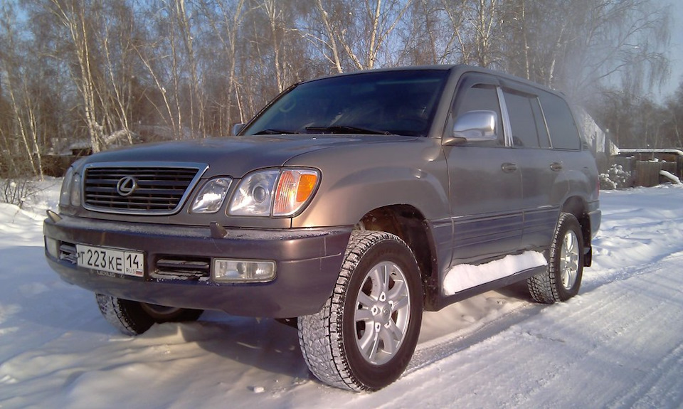 Так выглядит штатный омыватель фар на LX 470, рога)))