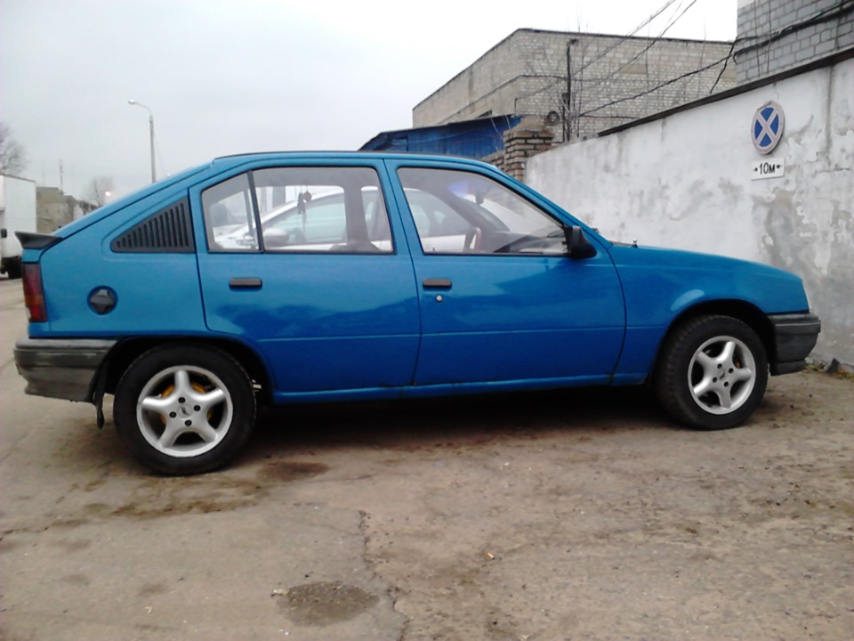 Opel kadett 1985 утечка масла