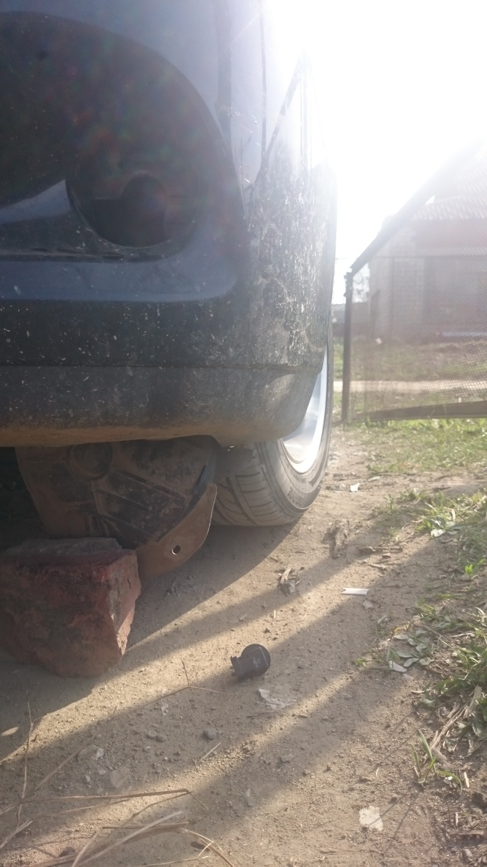 Замена диодных лампочек в туманках — Nissan Tiida (1G), 1,5 л, 2008 ...