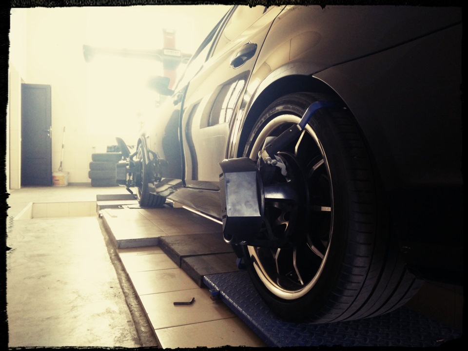 Замена передних шин, смена на летние диски и розвал-схождение. — BMW 5 ...