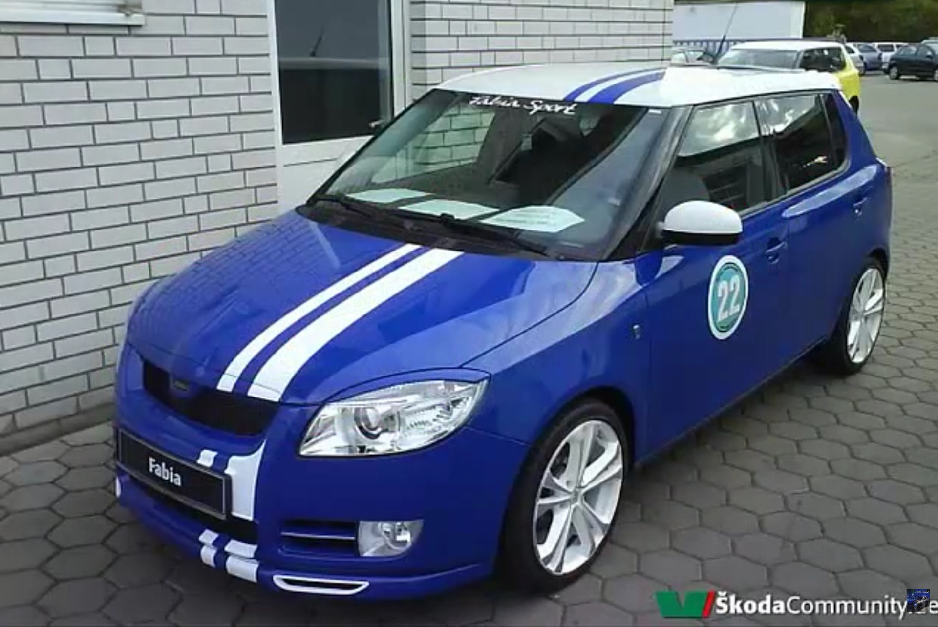 Skoda Fabia белая тюнинг