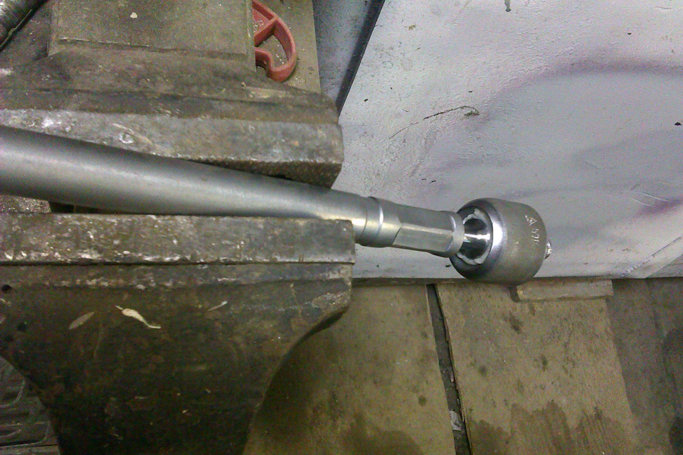 Затяжкой тяга. Инструмент для защелкивания хомутов шруса. Элементы тормозной рычажной передачи вагона. Задние стойки стабилизатора фф3. Задние стойки стабилизатора форд фокус 2.
