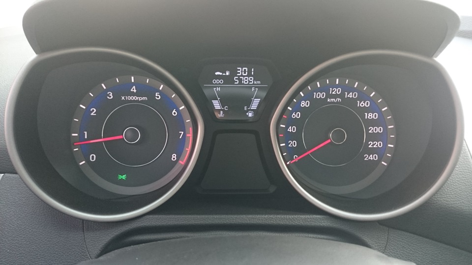 69. И снова замена лампочки в багажнике. — Hyundai Elantra (5G), 1,8 л ...