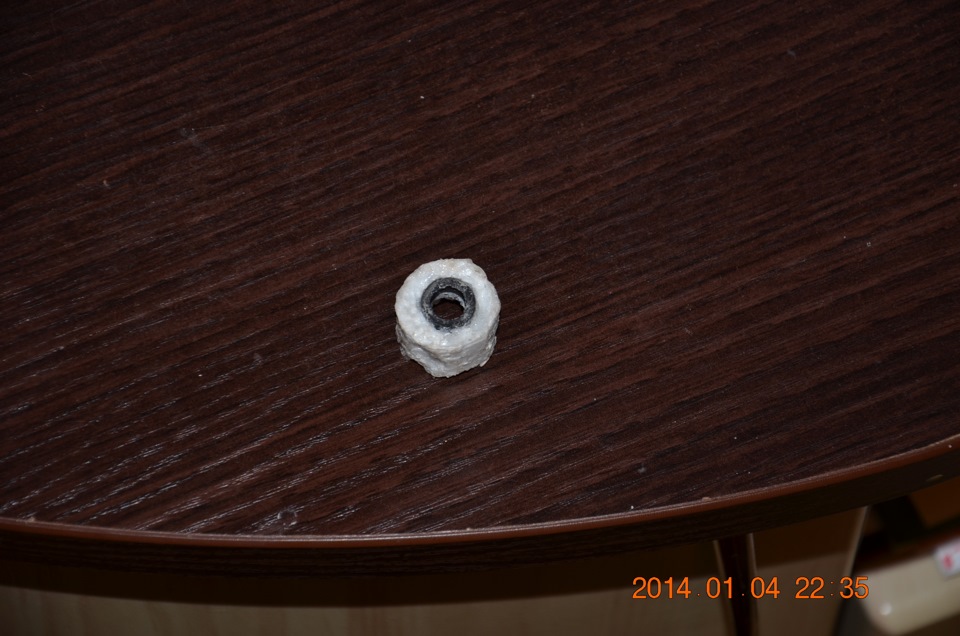 Датчик жидкости в бачке омывателя. — Mazda 323 IV, 1,6 л, 1991 года ...