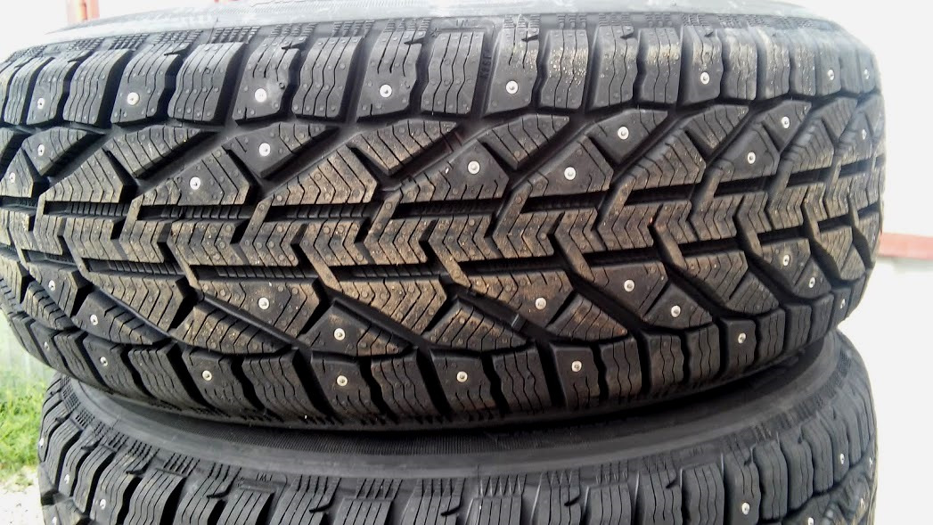 Tigar winter r17. Tigar Ice 185/60 r15 88t XL. Tigar Ice 205/65 r15. Tigar Ice 185/65 r15. Шина Tigar Ice 225/50 r17 98t.