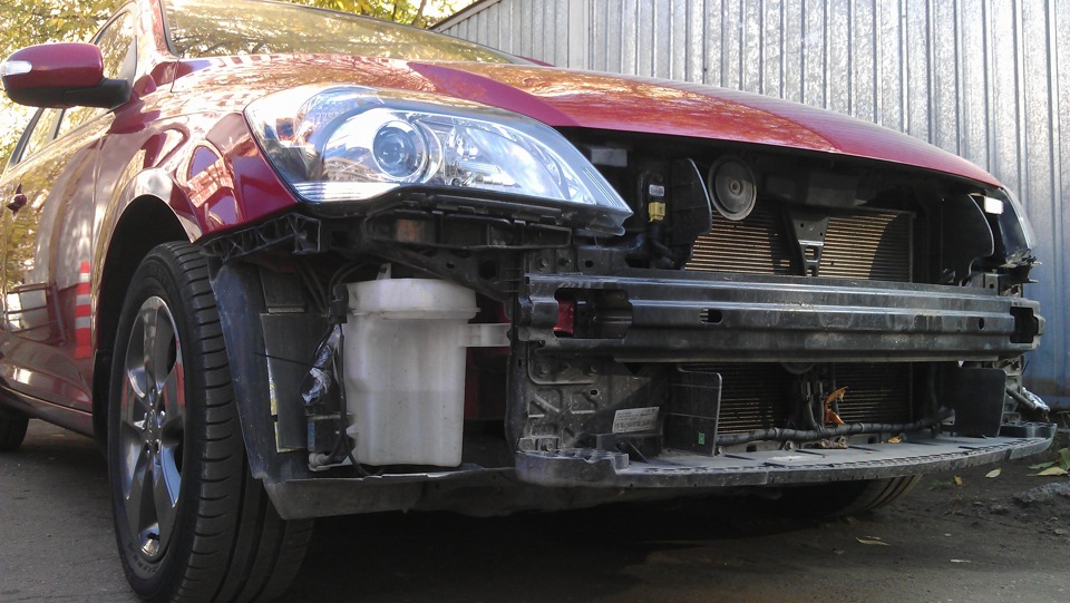 Без бампера — KIA Ceed (1G)