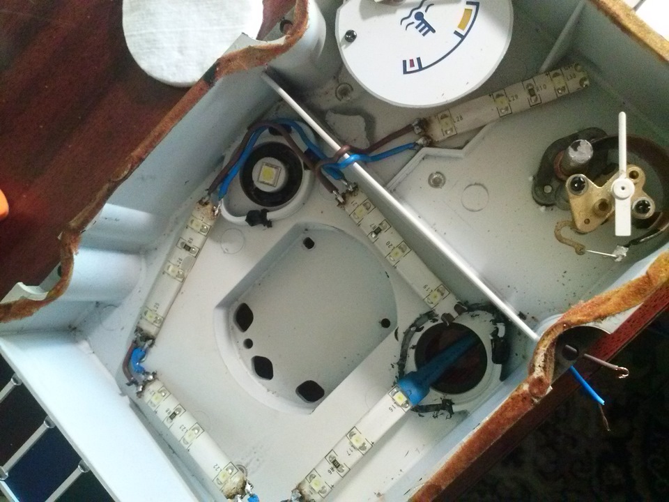 Подсветка приборной панели ВАЗ 2107 — Lada 2107, 1,5 л, 1995 года ...