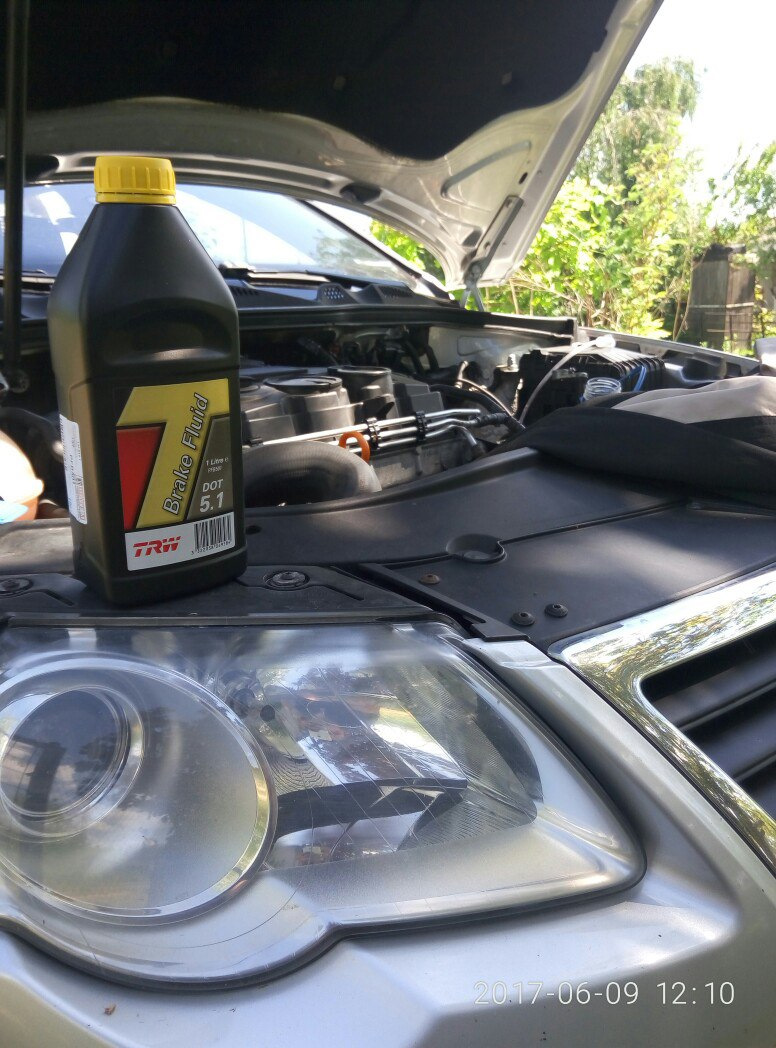 Ревизия стартера, ремонт заднего правого суппорта, замена тормозной ...