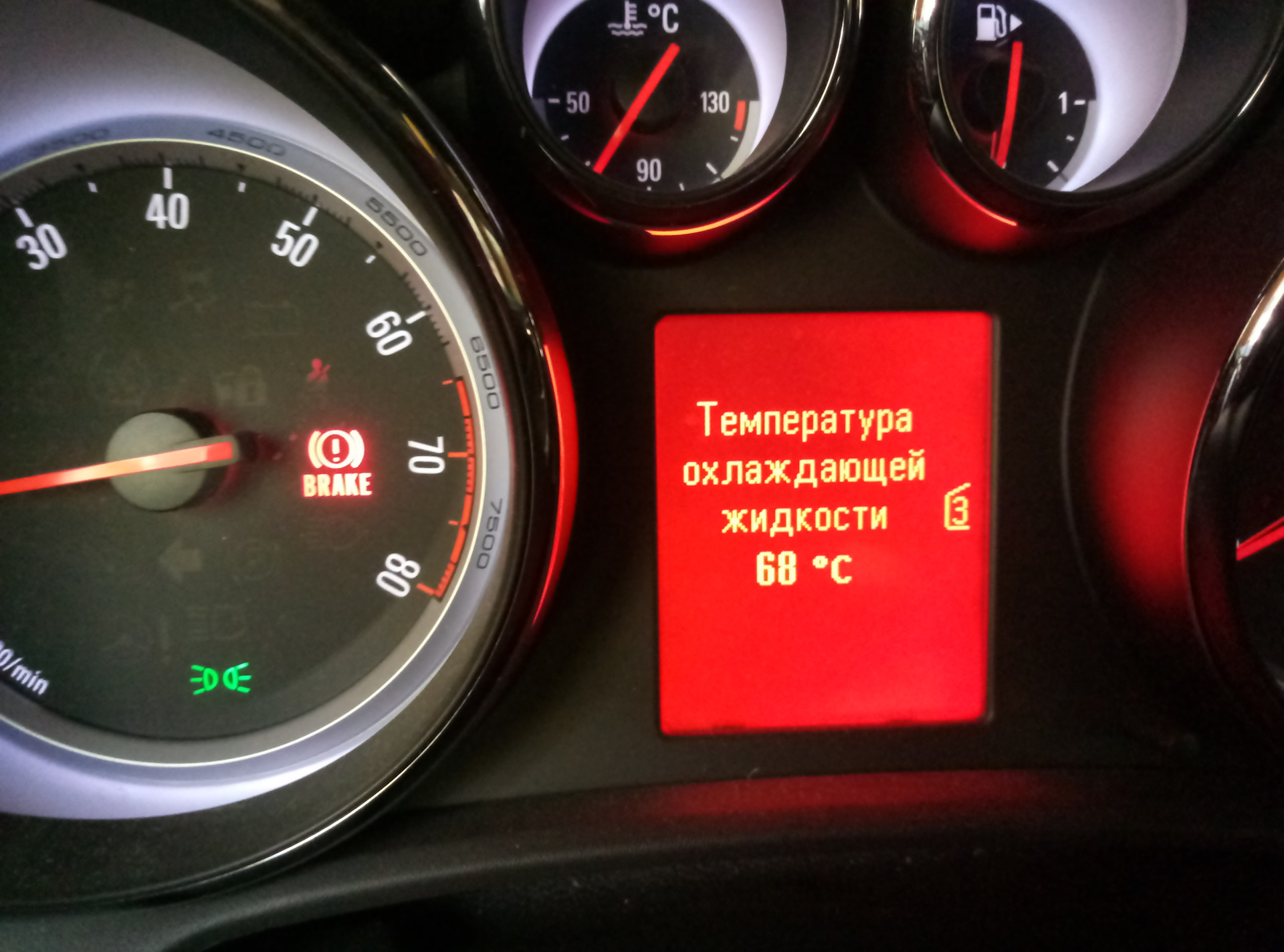 Сколько температура в машине. Индикатор охлаждающей жидкости Порше 958. Шкала указателя температуры охлаждающей жидкости. Нормальная температура ож. Нормальная температура антифриза.