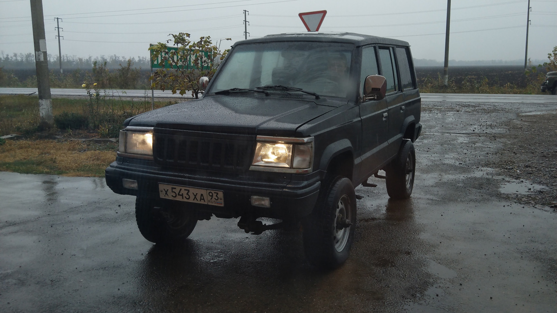 Саньенг корандо фэмили. ССАНГЙОНГ Корандо Фэмили 1992. Ssang Yong Korando Family. SSANGYONG Korando 1991.