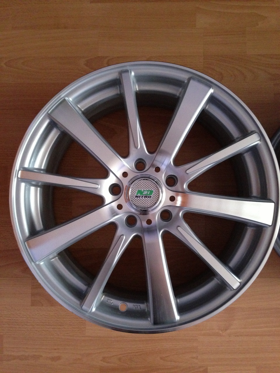 Nitro N2O — Ford Focus Hatchback II, 1,6 л, 2010 года | колёсные диски ...