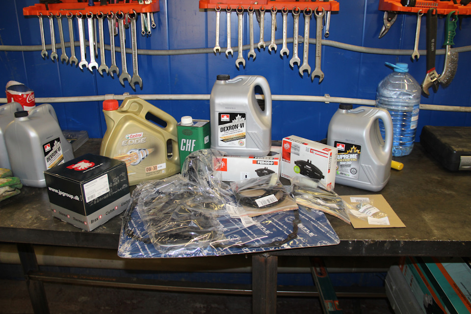 Замена масла АКП BMW 130i, замена моторного масла, замена бачка ГУР ...