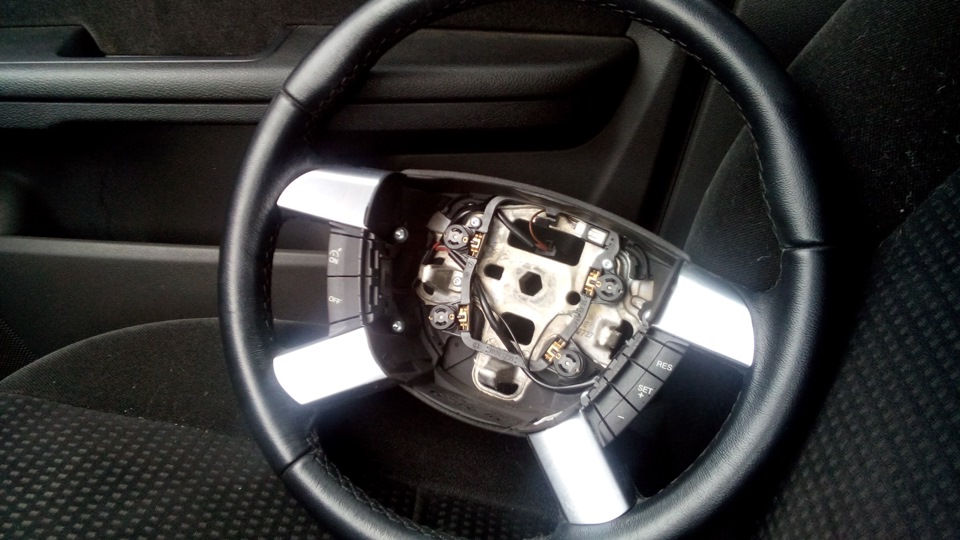 Руль, круиз и все такое, тизер) — Ford Focus Hatchback II, 2 л, 2006 ...