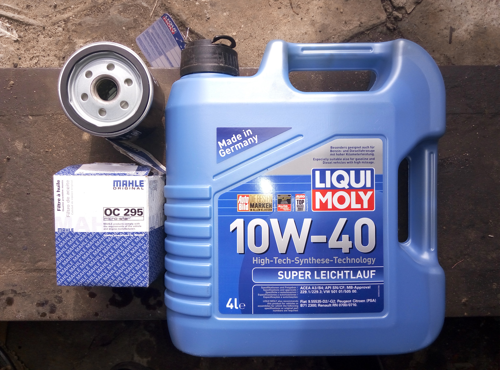 Какое масло лить в гольф 4. Motor yag secicisi. Ликви моли топ тек 1800 в акпп. Масло для двигателя bse 1. Volkswagen golf и масло.