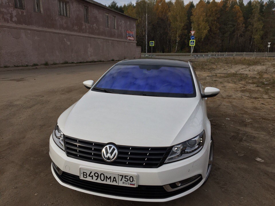 Лобовое стекло пассат. Volkswagen Passat cc тонированный. Атермальное Passat b7. Пассат СС b6.