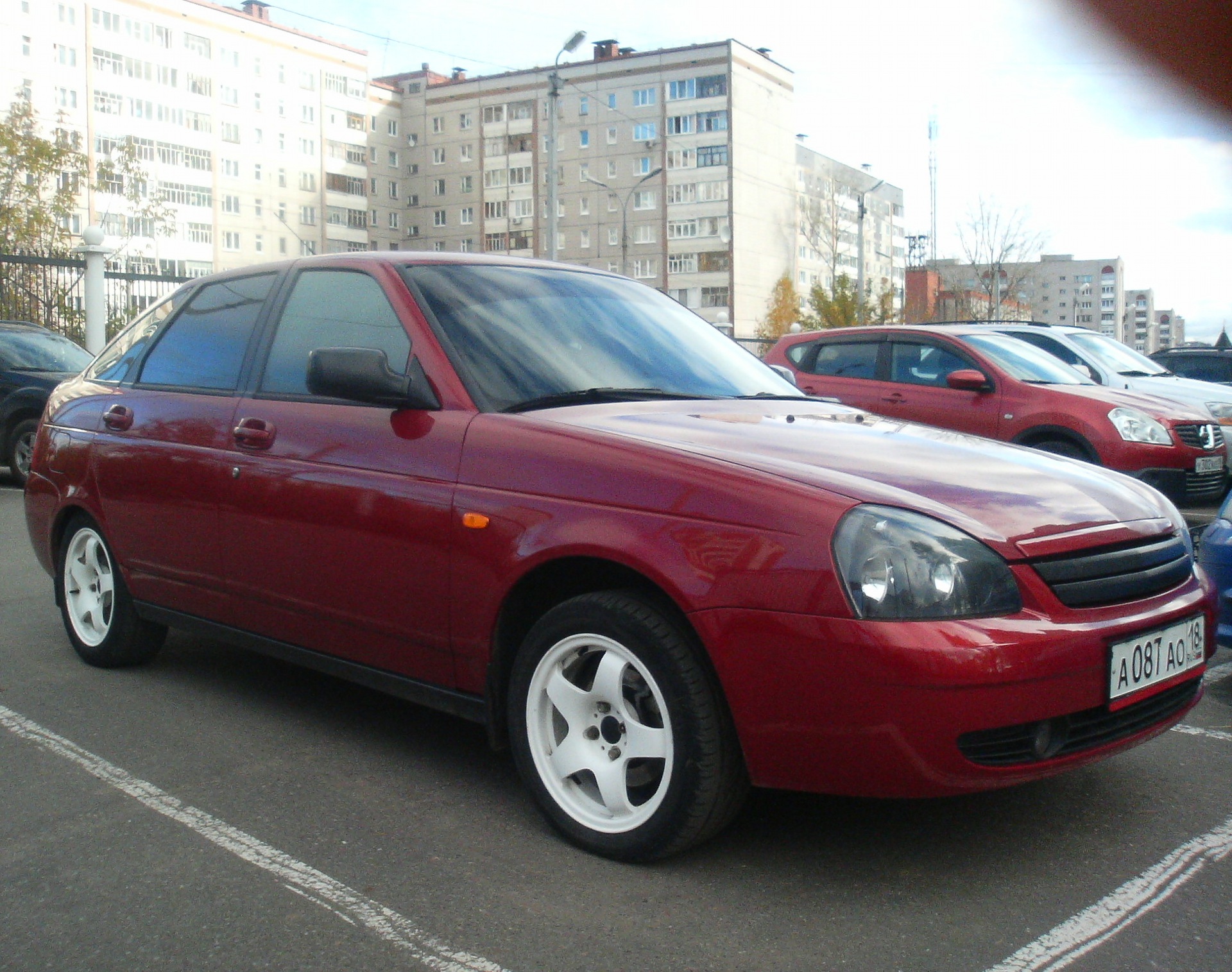 Lada Priora Red