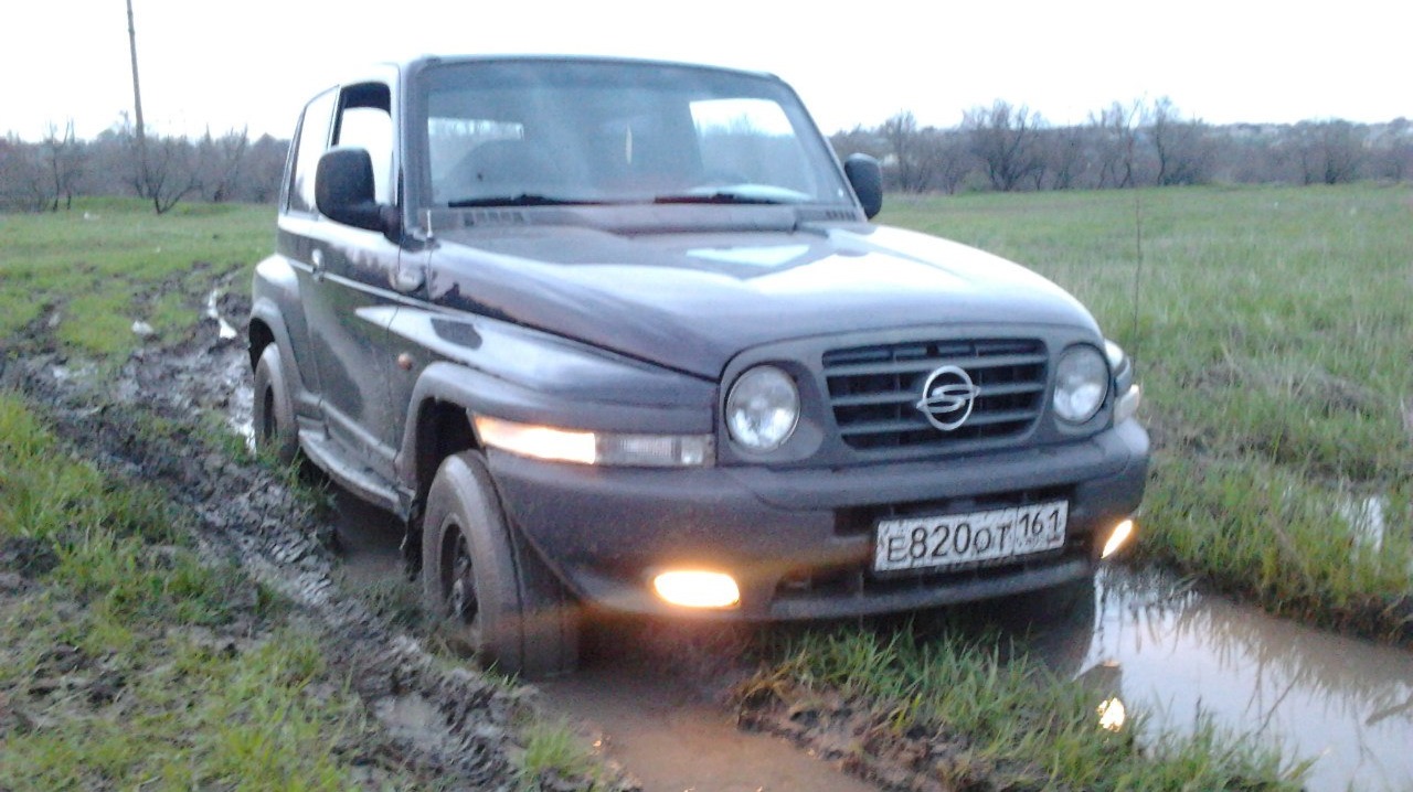 Саньенг 2002. SSANGYONG Korando 2.3 at.