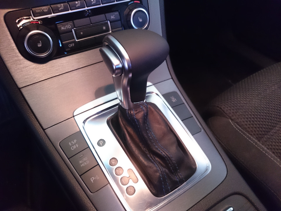Как снять ручку кпп passat cc