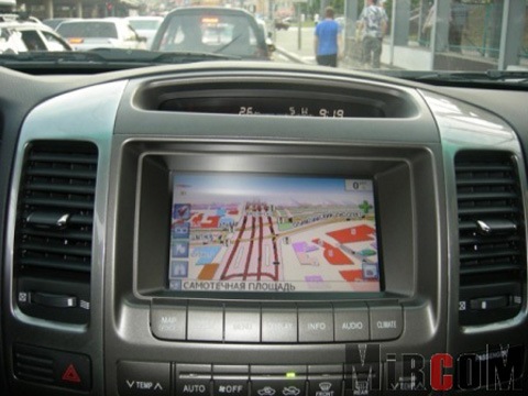 Navigation to the OEM screen - Toyota Land Cruiser Prado 40 L 2005