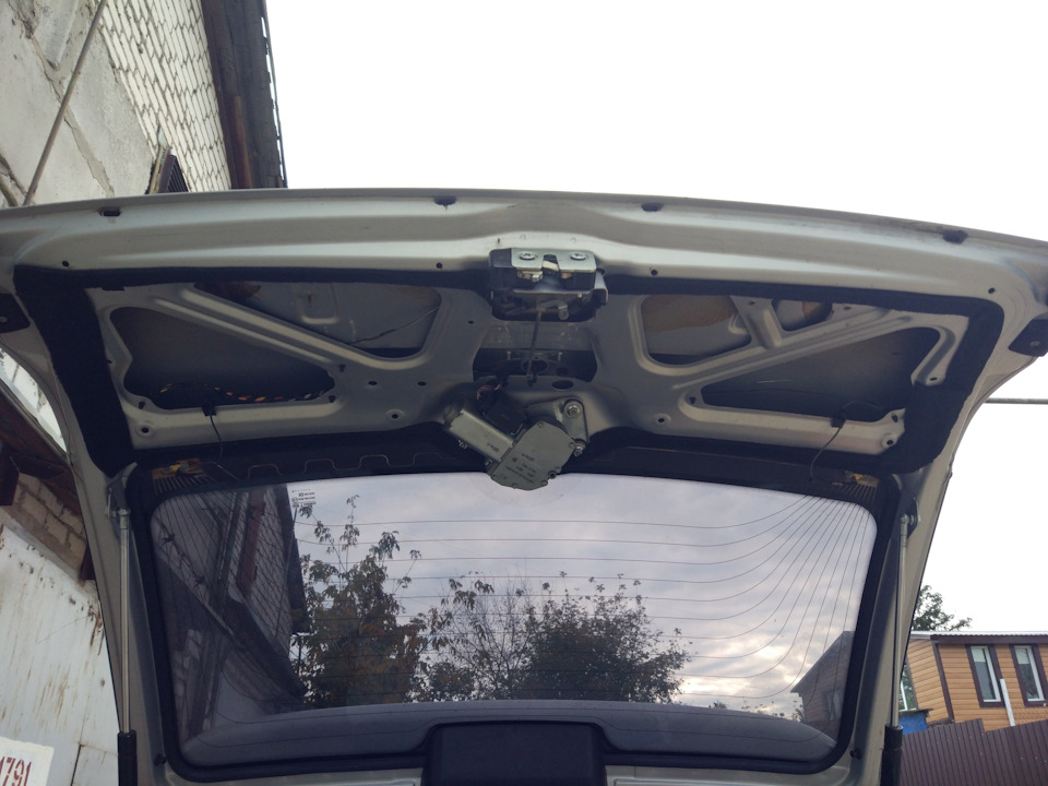 Замена тросика сцепления, устранение жуков в багажнике — Lada Калина ...