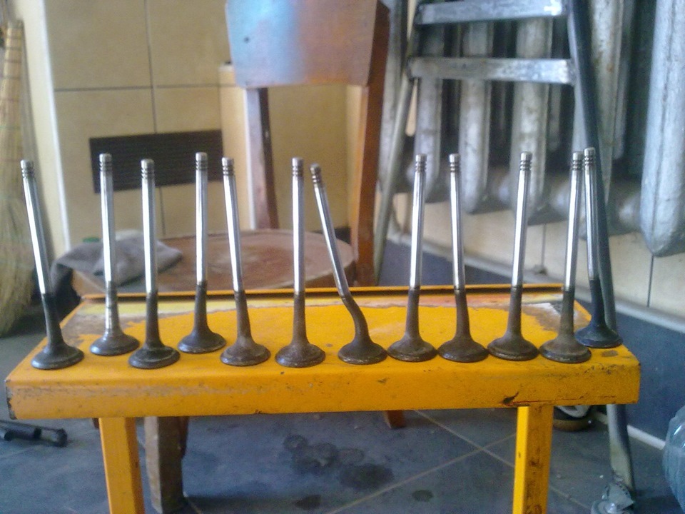 12 погнутых клапанов вместо 1… — BMW 3 series (E36), 2 л, 1993 года ...