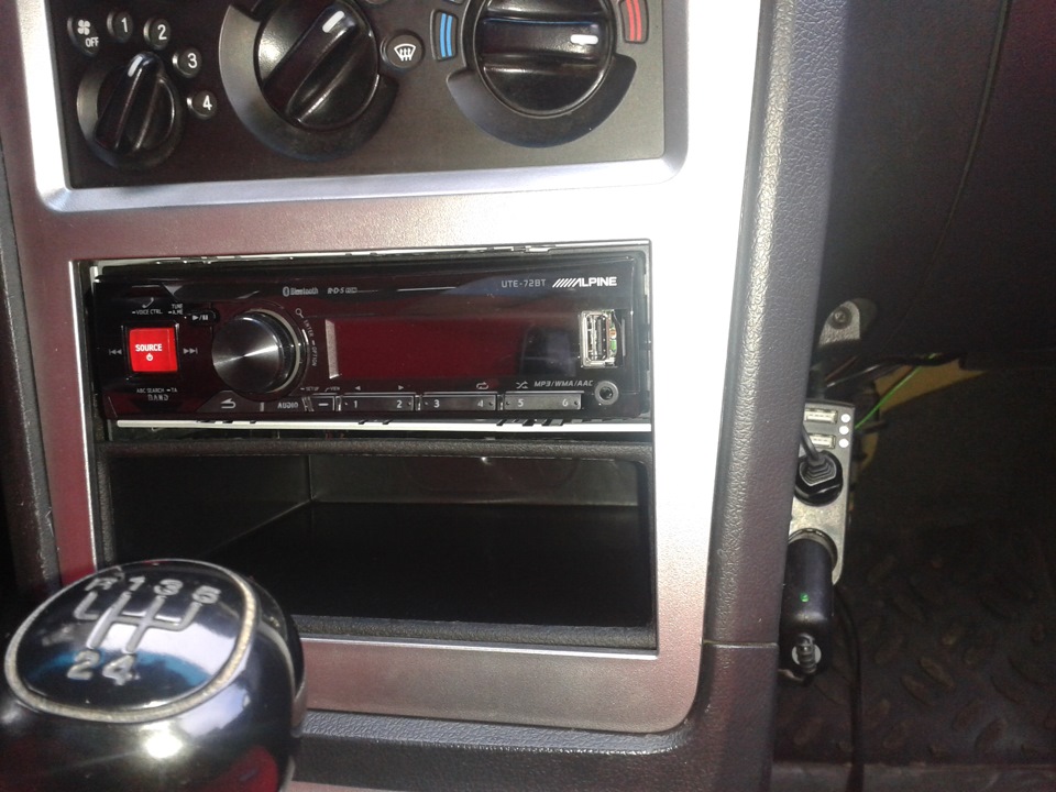 магнитола Alpine UTE-72BT — Daewoo Nexia (N150), 1,6 л, 2012 года ...